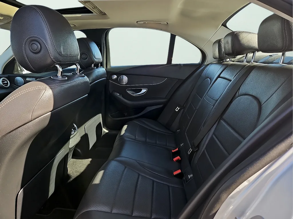 2021 Mercedes-Benz C-Class Sedan C300 - Photo 11