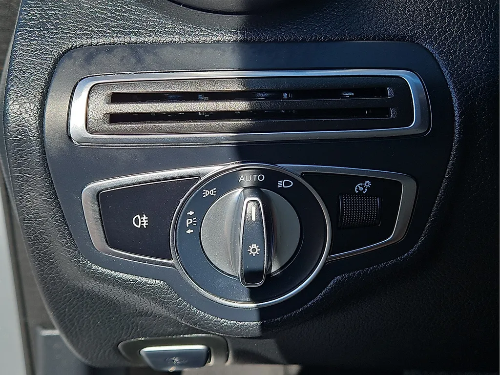 2021 Mercedes-Benz C-Class Sedan C300 - Photo 18