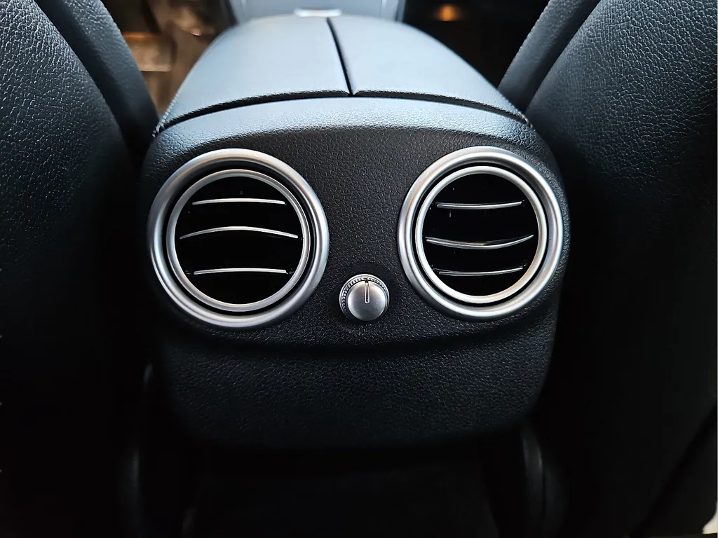 2021 Mercedes-Benz C-Class Sedan C300 - Photo 12