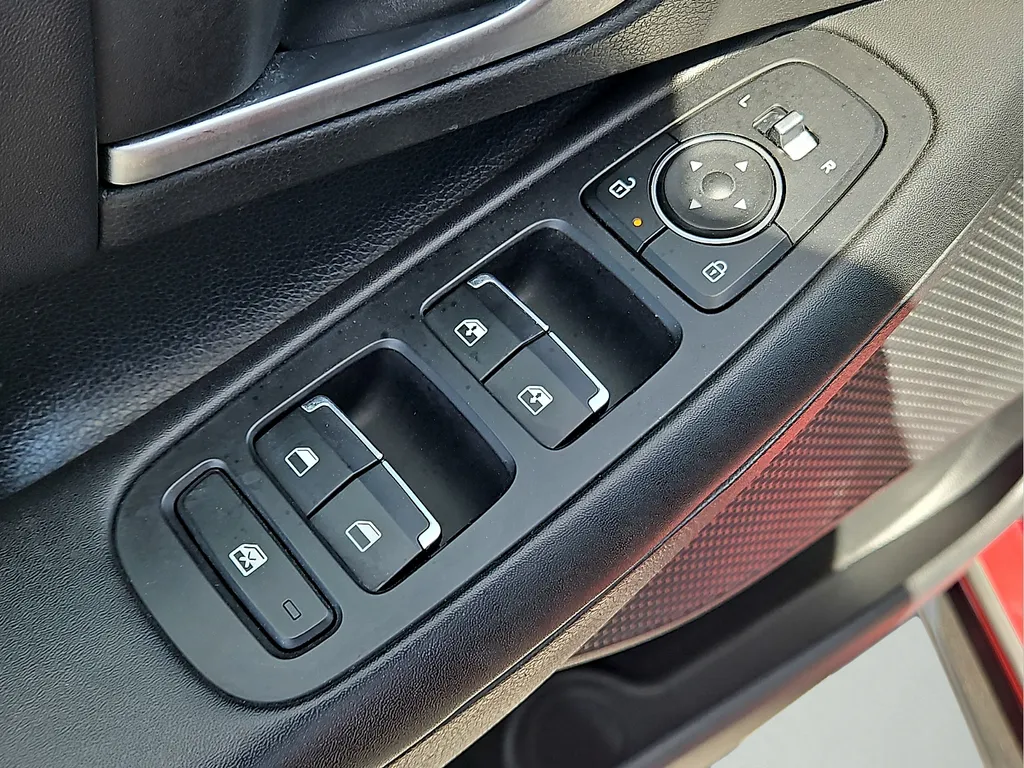 2025 Hyundai Sonata SEL - Photo 16