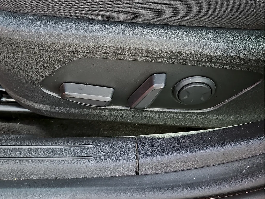 2025 Hyundai Sonata SEL - Photo 17