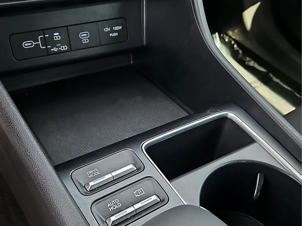 2025 Hyundai Sonata SEL - Photo 25