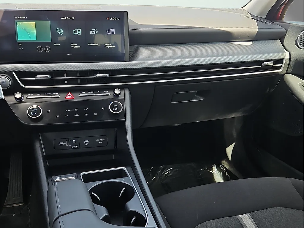 2025 Hyundai Sonata SEL - Photo 14