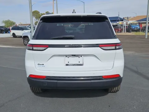 More photos of 2024 Jeep Grand Cherokee Altitude at RightDrive - 7320 Alameda, TX