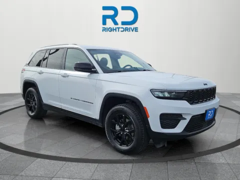 White 2024 Jeep Grand Cherokee Altitude for sale in El Paso, TX