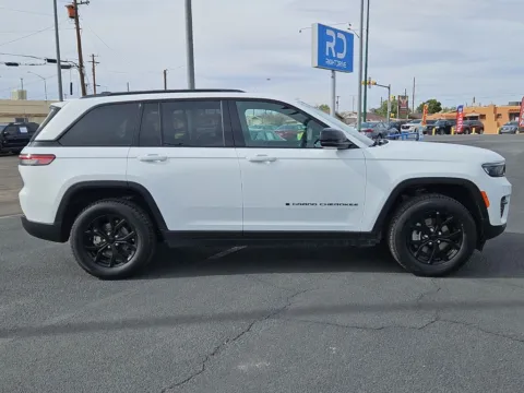 Photos of 2024 Jeep Grand Cherokee Altitude for sale in El Paso, TX at RightDrive - 7320 Alameda