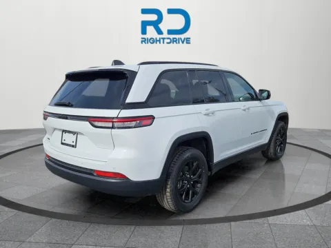 Another view of 2024 Jeep Grand Cherokee Altitude for sale in El Paso, TX at RightDrive - 7320 Alameda