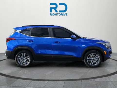 Photos of 2021 Kia Seltos S for sale in El Paso, TX at RightDrive - 7320 Alameda