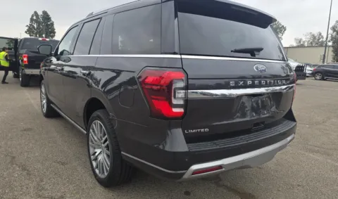 More photos of 2023 Ford Expedition Limited at RightDrive - 7320 Alameda, TX