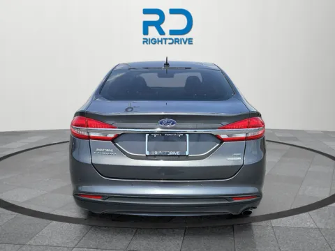 More photos of 2018 Ford Fusion SE at RightDrive - 7320 Alameda, TX