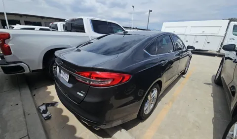 More photos of 2018 Ford Fusion SE at RightDrive - 7320 Alameda, TX