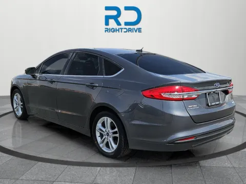More photos of 2018 Ford Fusion SE at RightDrive - 7320 Alameda, TX