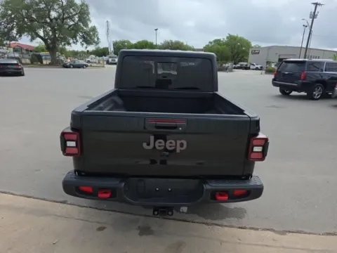 More photos of 2023 Jeep Gladiator Rubicon at RightDrive - 7320 Alameda, TX