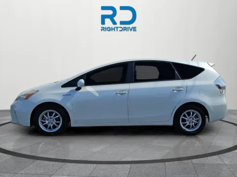 More photos of 2014 Toyota Prius v Three at RightDrive - 7320 Alameda, TX
