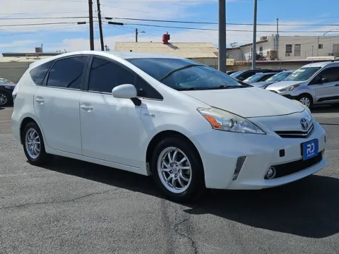 White 2014 Toyota Prius v Three for sale in El Paso, TX