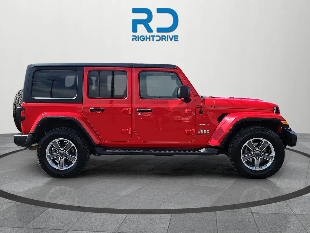 Jeep Wrangler photo 2