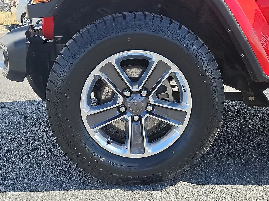 Jeep Wrangler photo 10