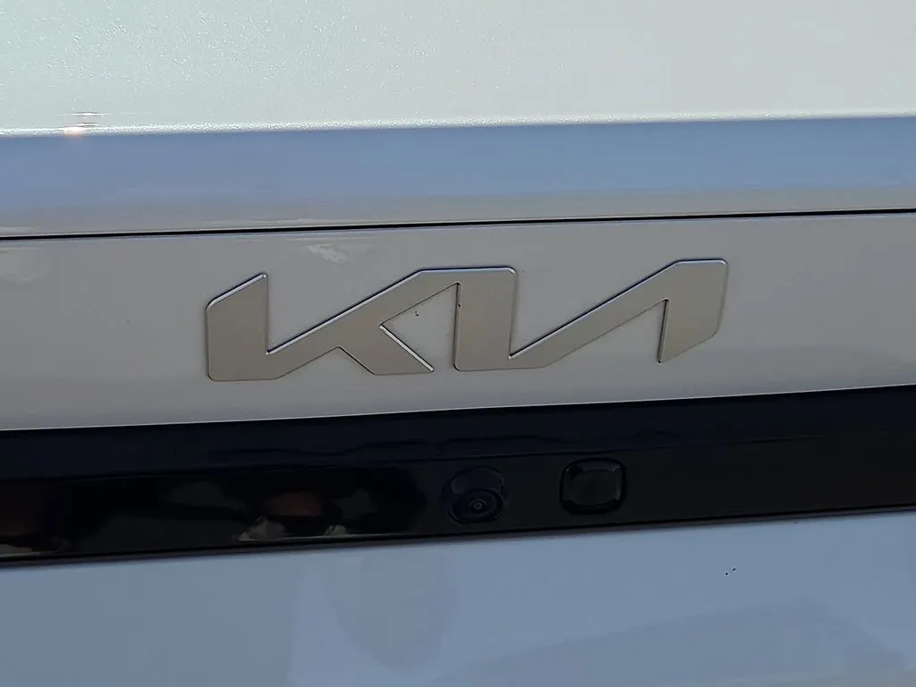 2025 Kia K4 EX - Photo 12