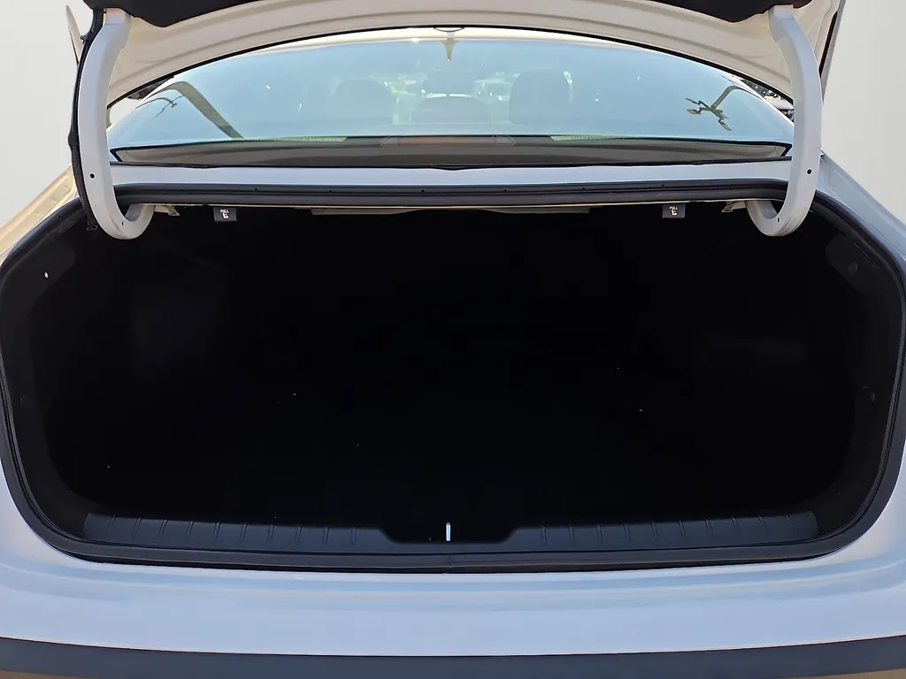 2025 Kia K4 EX - Photo 13