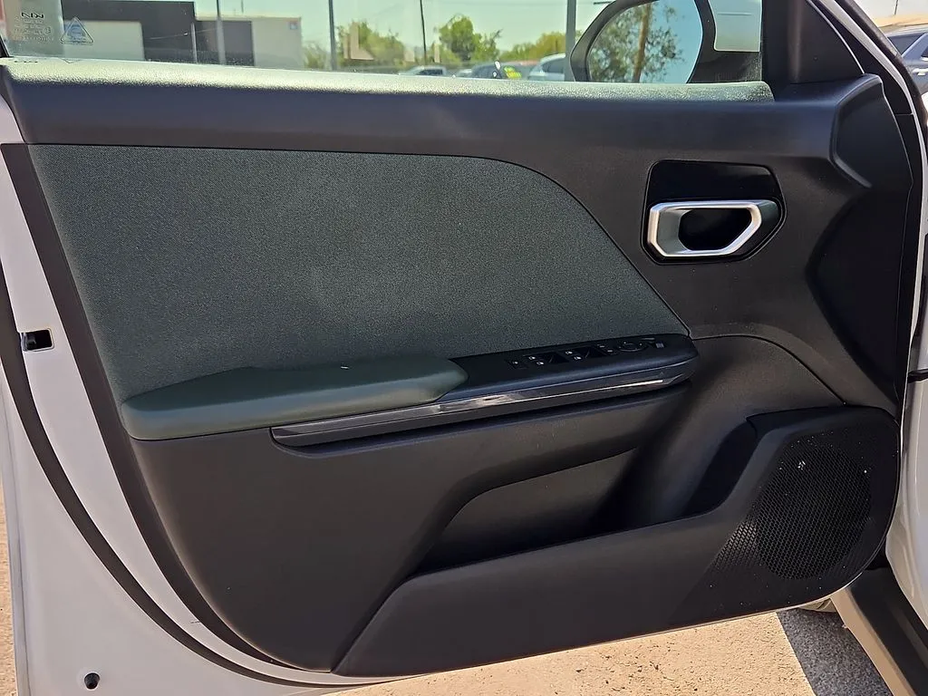 2025 Kia K4 EX - Photo 16