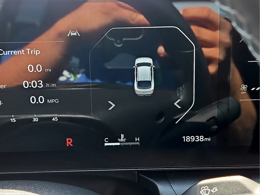 2025 Kia K4 EX - Photo 23