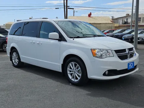 White 2019 Dodge Grand Caravan SXT for sale in El Paso, TX