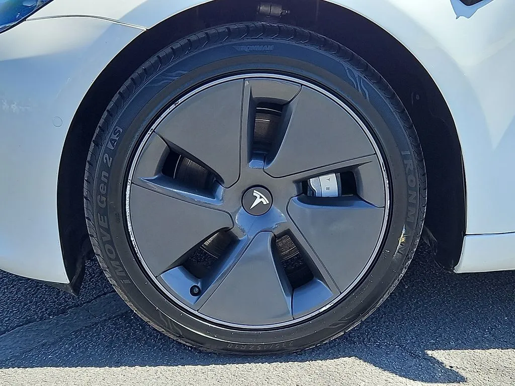 2021 Tesla Model 3 Base - Photo 10
