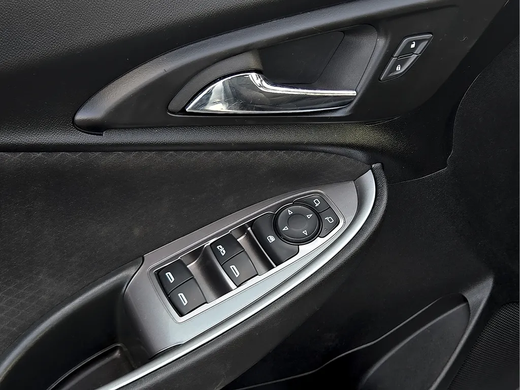 Chevrolet Malibu photo 18