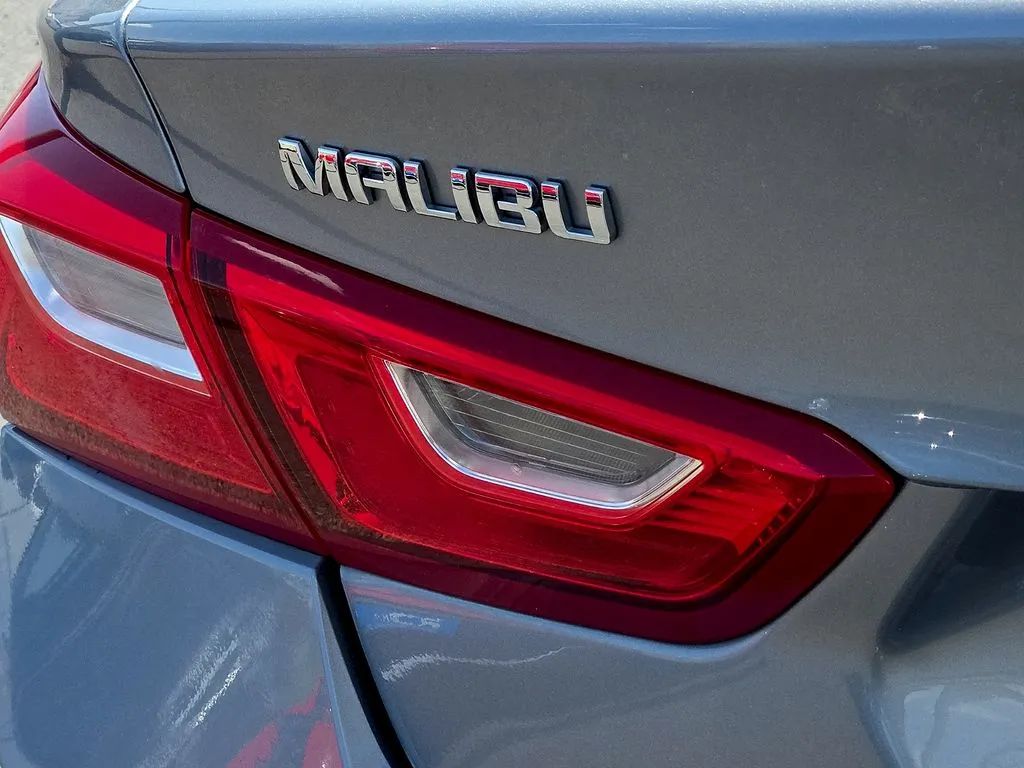 Chevrolet Malibu photo 11