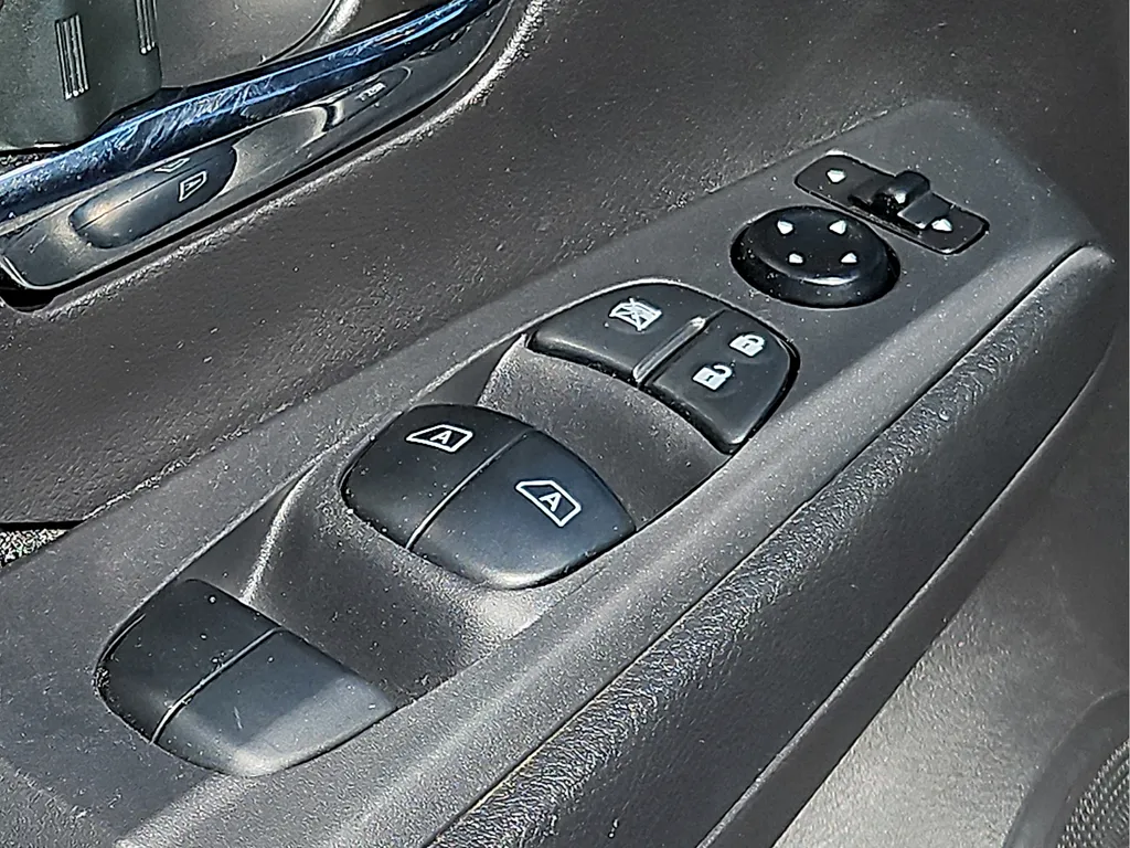 Nissan Kicks photo 16