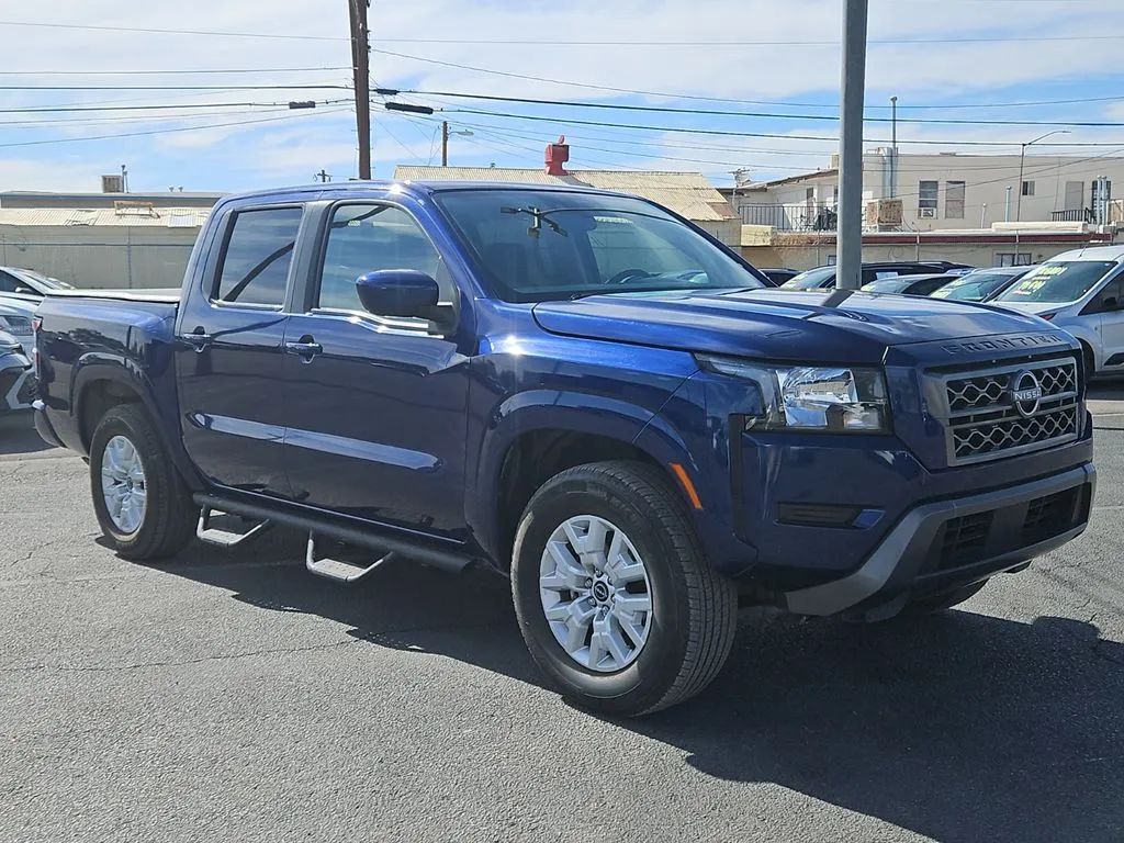 2023 Nissan Frontier SV