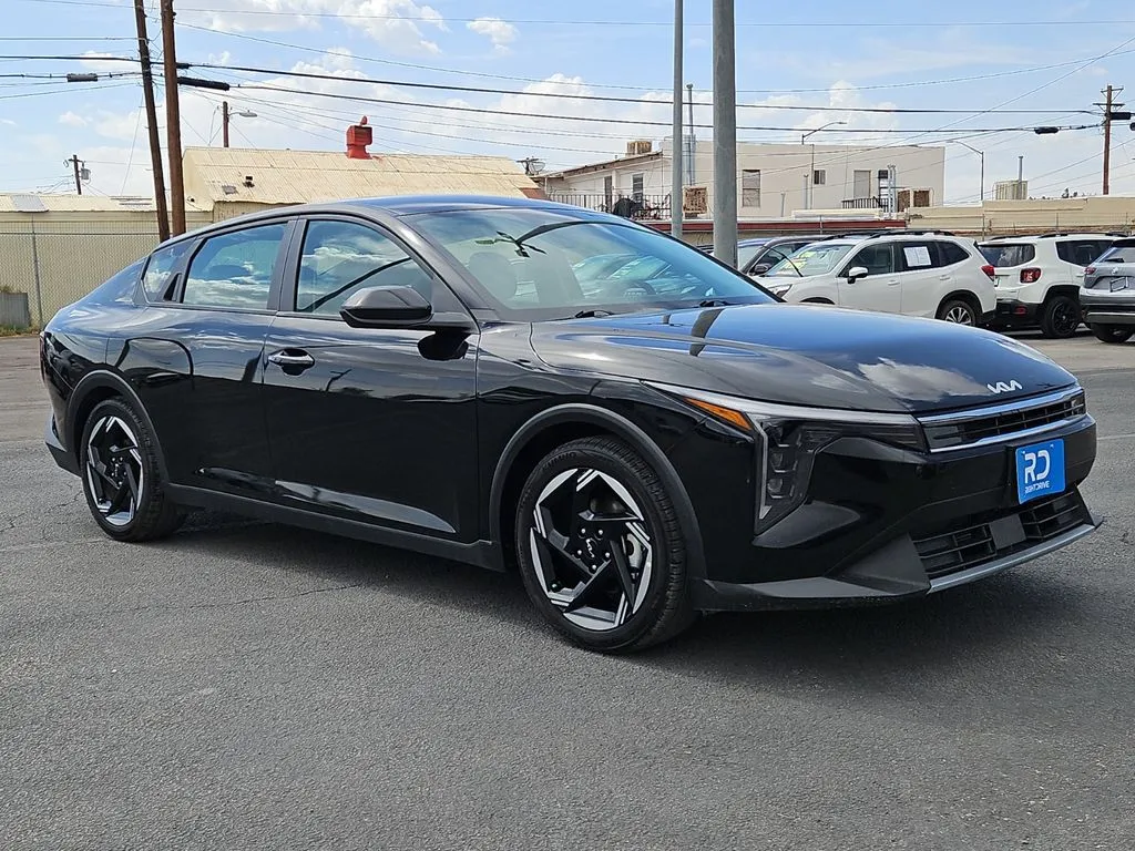 2025 Kia K4 EX
