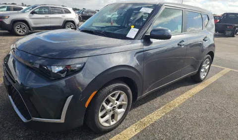 Photos of 2023 Kia Soul LX for sale in El Paso, TX at RightDrive - 7320 Alameda