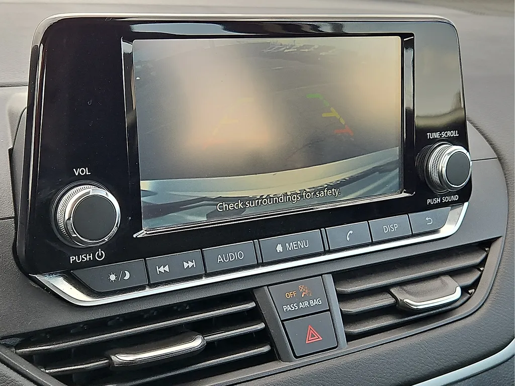 Nissan Altima photo 19