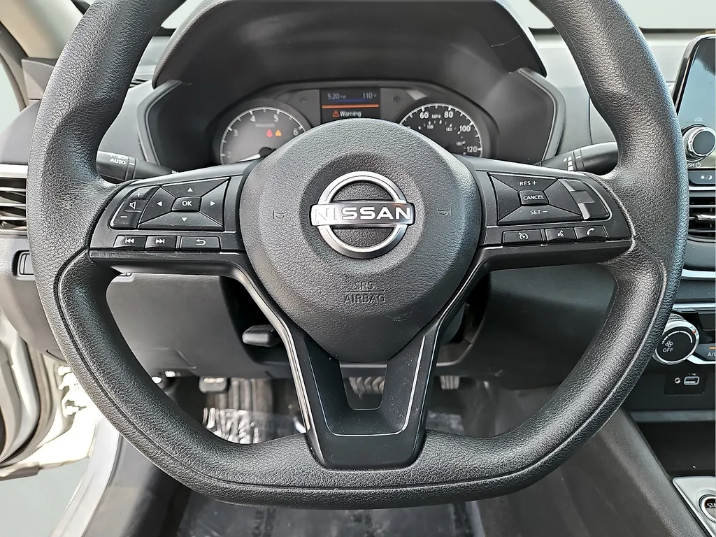 Nissan Altima photo 24