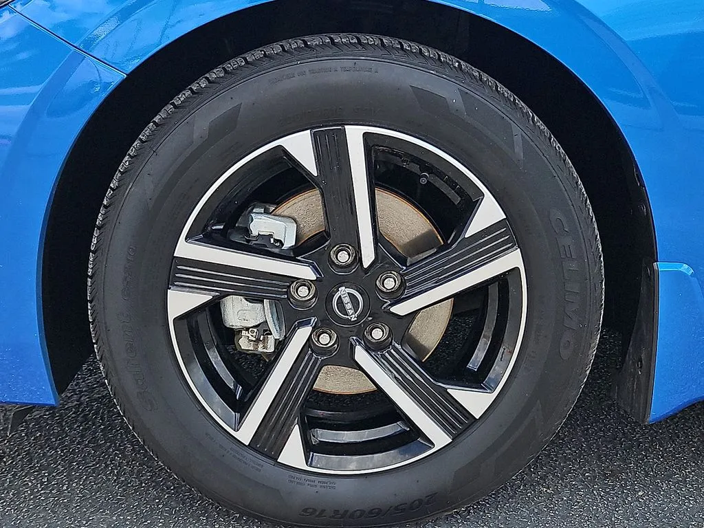 Nissan Sentra photo 10