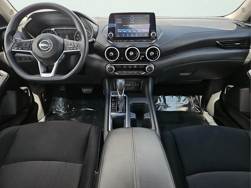 Nissan Sentra photo 15