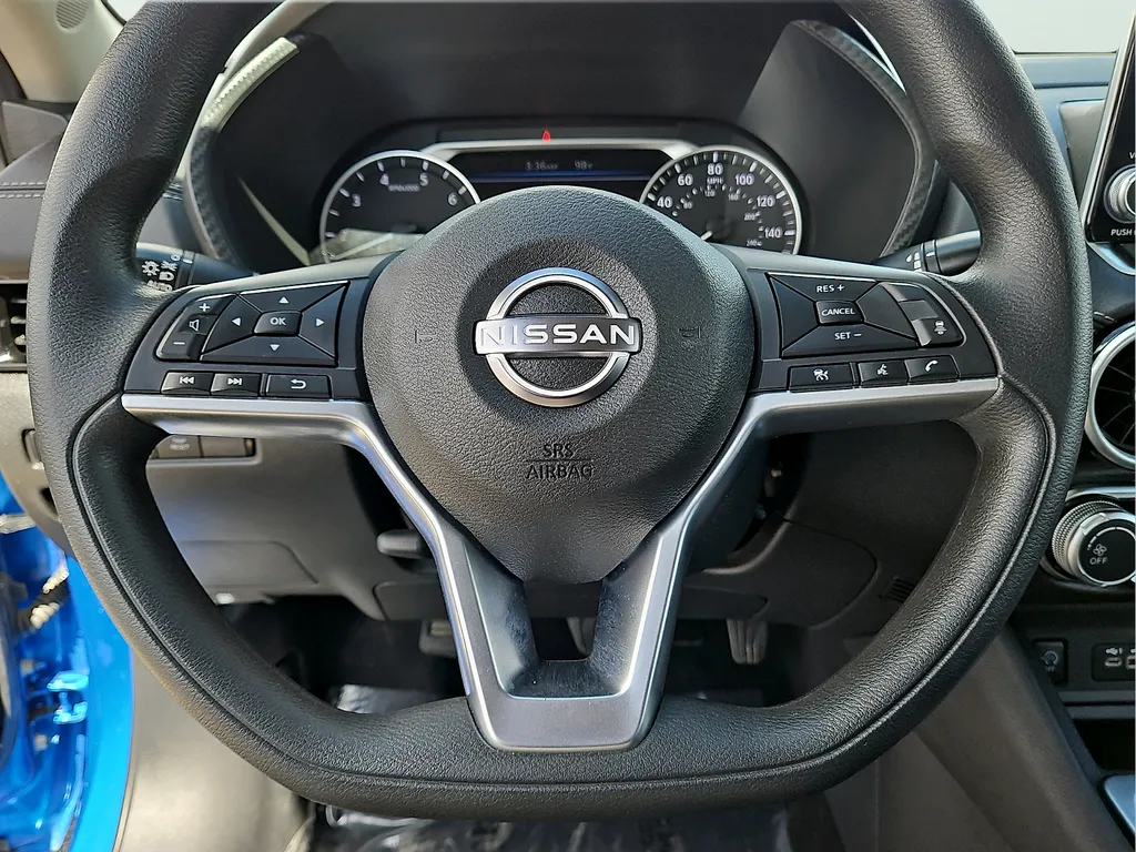 Nissan Sentra photo 24