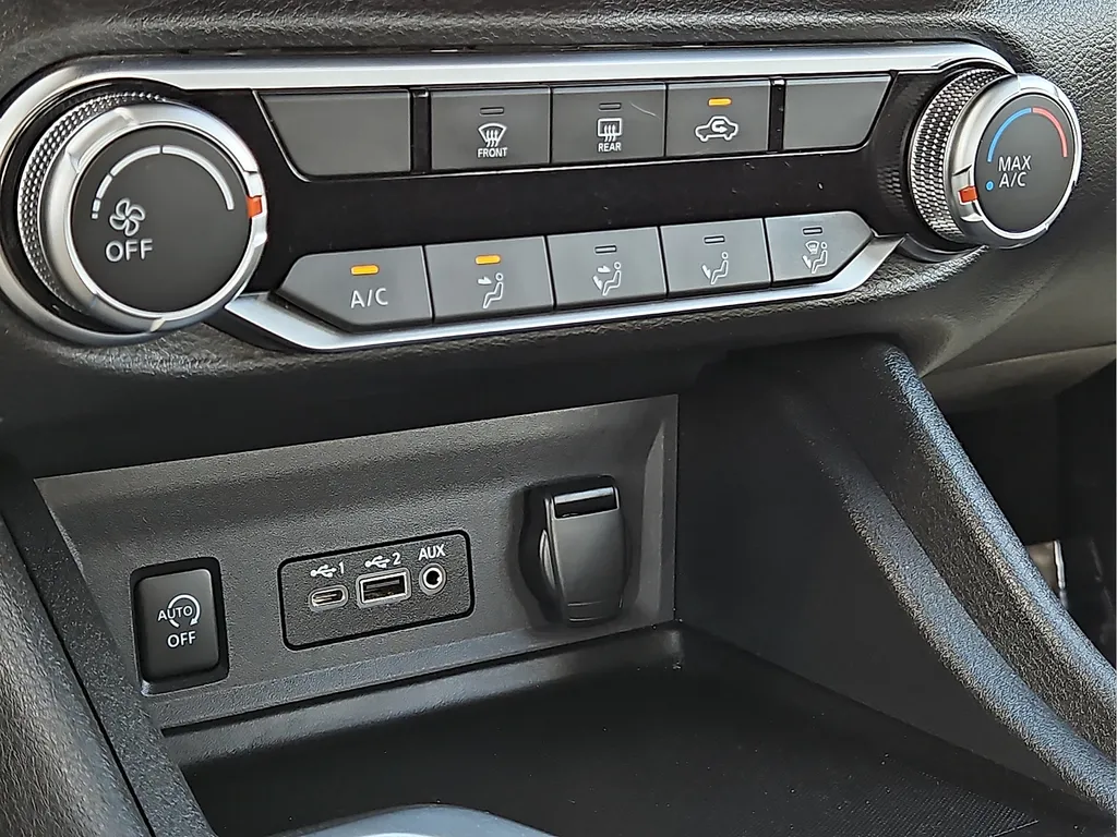 Nissan Sentra photo 21