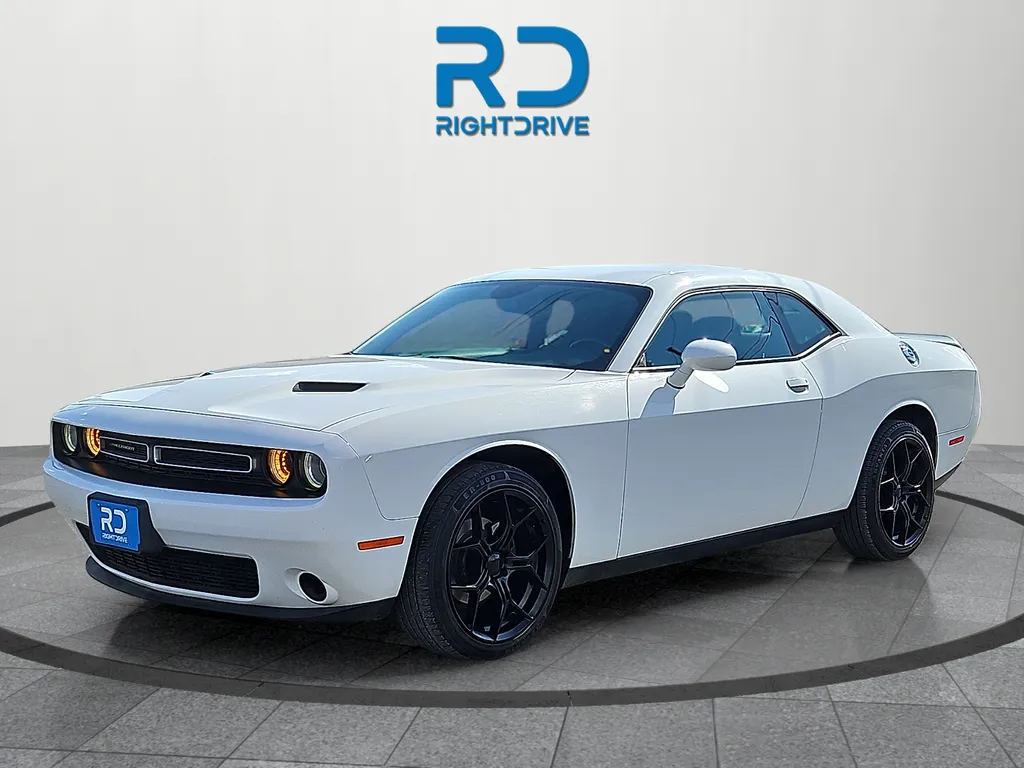 Dodge Challenger photo 6