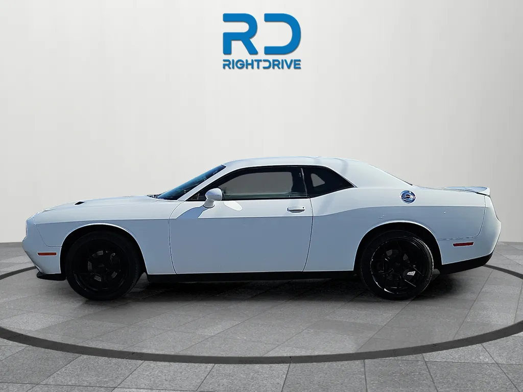 Dodge Challenger photo 5