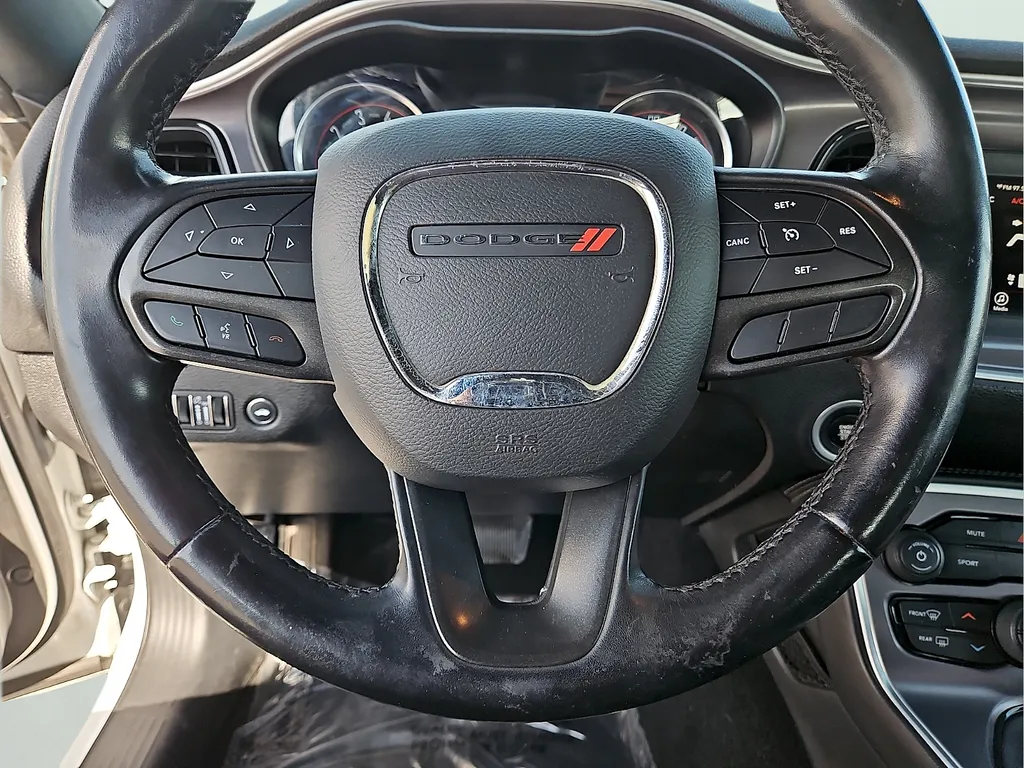 Dodge Challenger photo 24