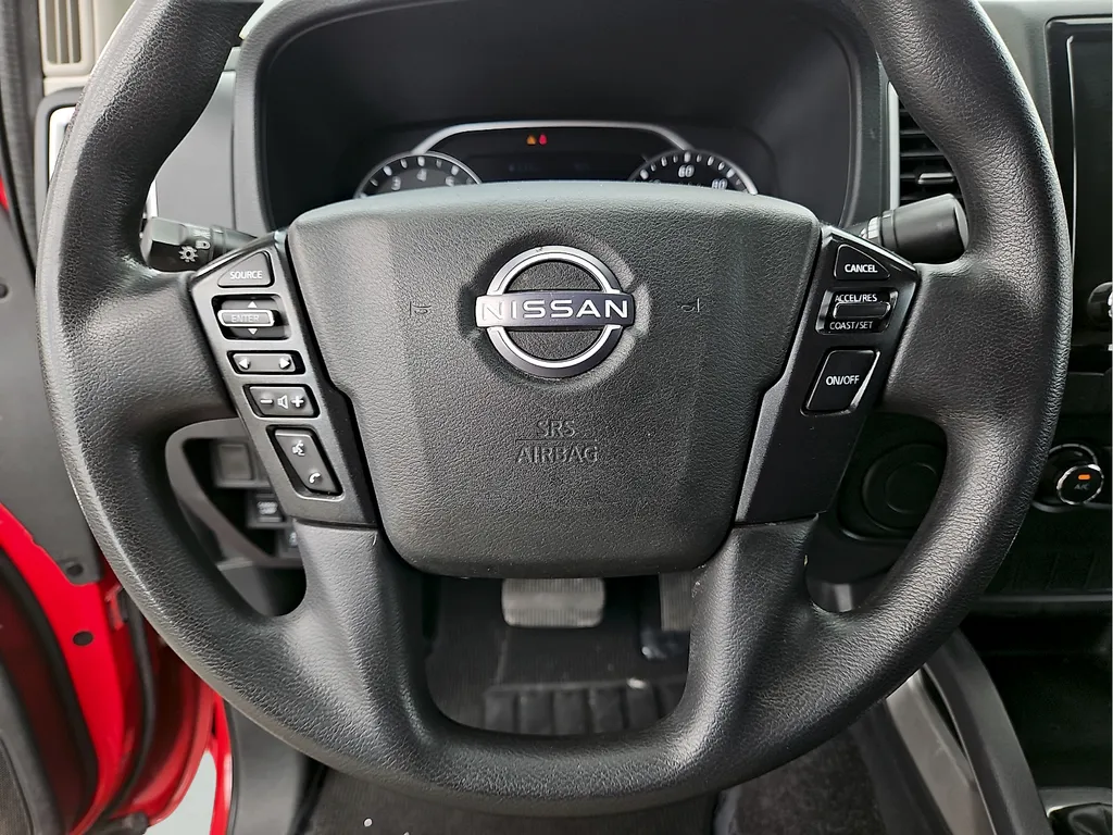 Nissan Frontier photo 24
