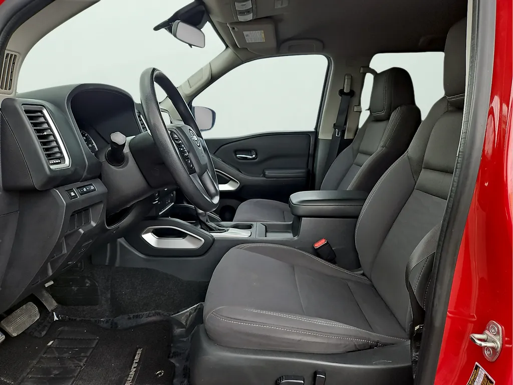 Nissan Frontier photo 17