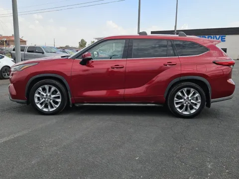 More photos of 2021 Toyota Highlander Limited at RightDrive - 7320 Alameda, TX