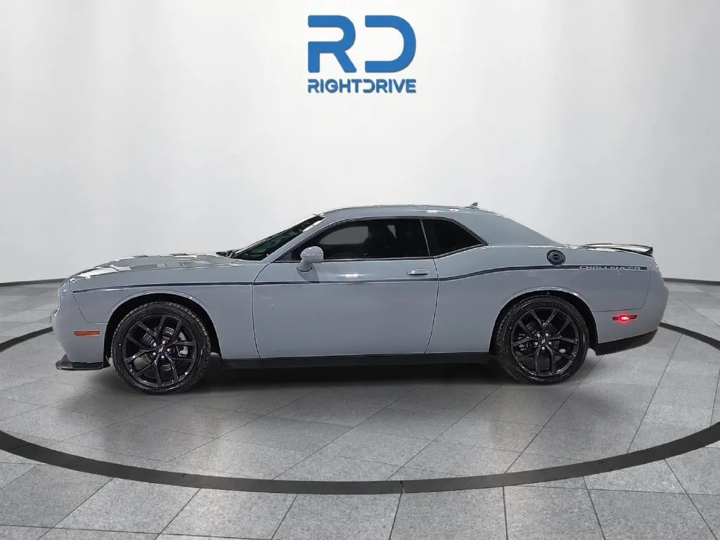 Dodge Challenger photo 5
