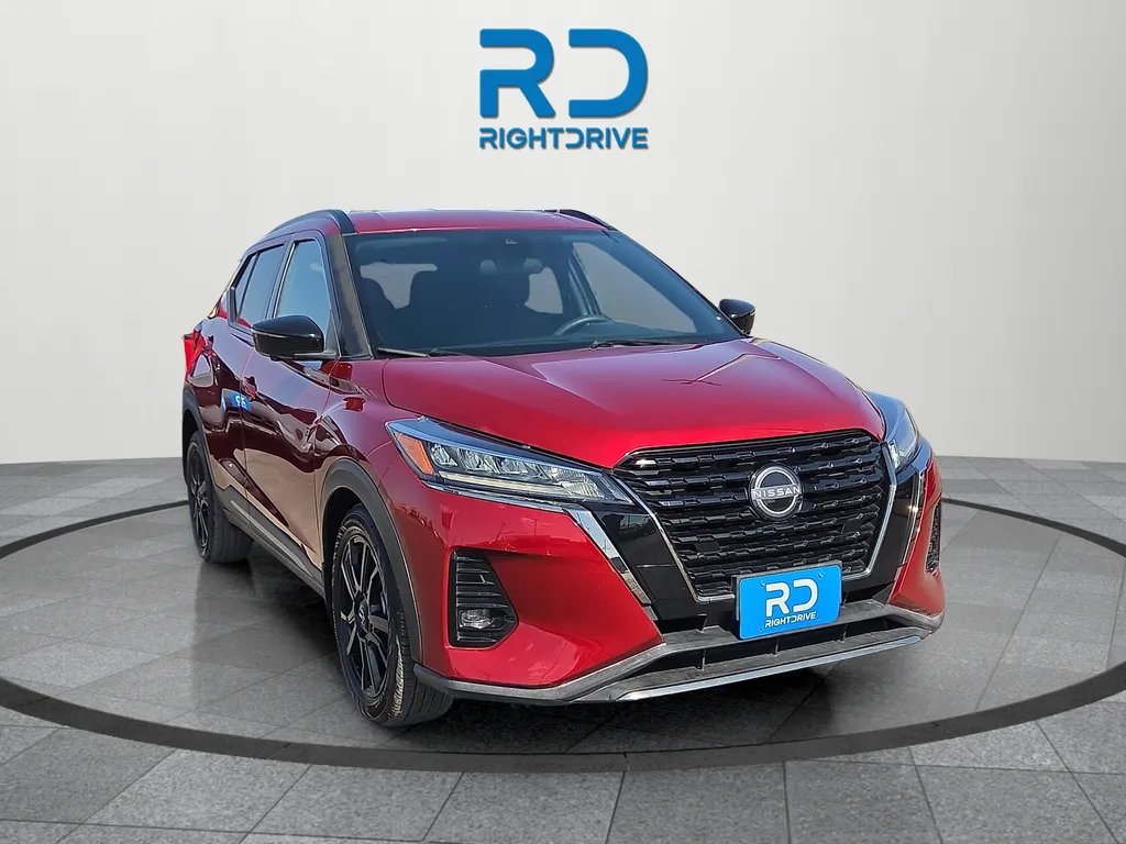 2023 Nissan Kicks SR