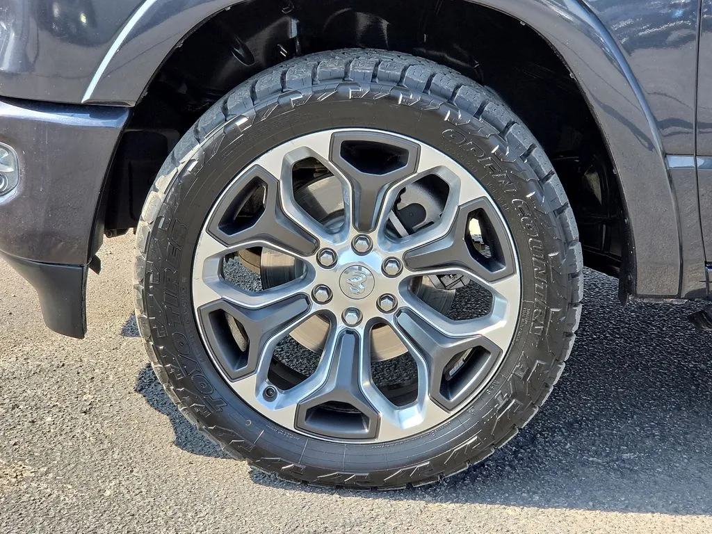 Ram 1500 photo 9