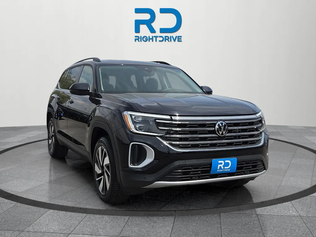 Black 2025 Volkswagen Atlas 2.0T SE w/Technology for sale in El Paso, TX