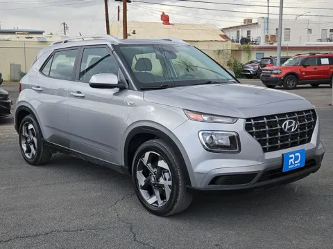 Silver 2025 Hyundai Venue SEL for sale in El Paso, TX
